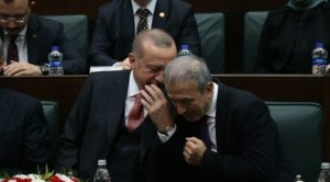 AKP'nin TBMM'deki bir numaralı ismi Naci Bostancı görevini bıraktı