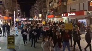 İstanbul, Ankara ve İzmir'de vatandaşlar iktidarı protesto etti