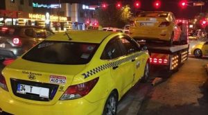 İstanbul'da yolcu seçen 8 taksi trafikten men edildi