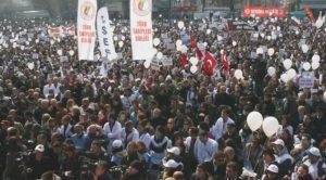 Sağlık çalışanları İstanbul'dan Ankara'ya yürüyecek