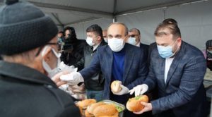 AKP'li belediye bir günlük hamsi festivali için 300 bin lira harcadı