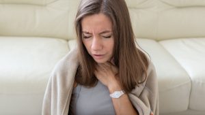 Boğaz ağrısıyla baş etmenin 5 etkili yolu