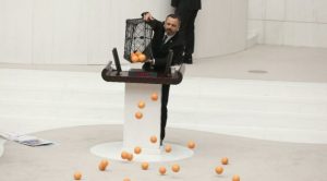 CHP'li Erbay'dan bütçe görüşmesinde portakallı tepki