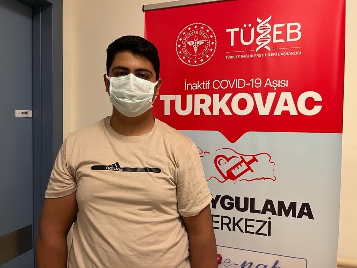 Eskişehir’de 100 üncü TURKOVAC gönüllüsü aşı yaptırdı #3