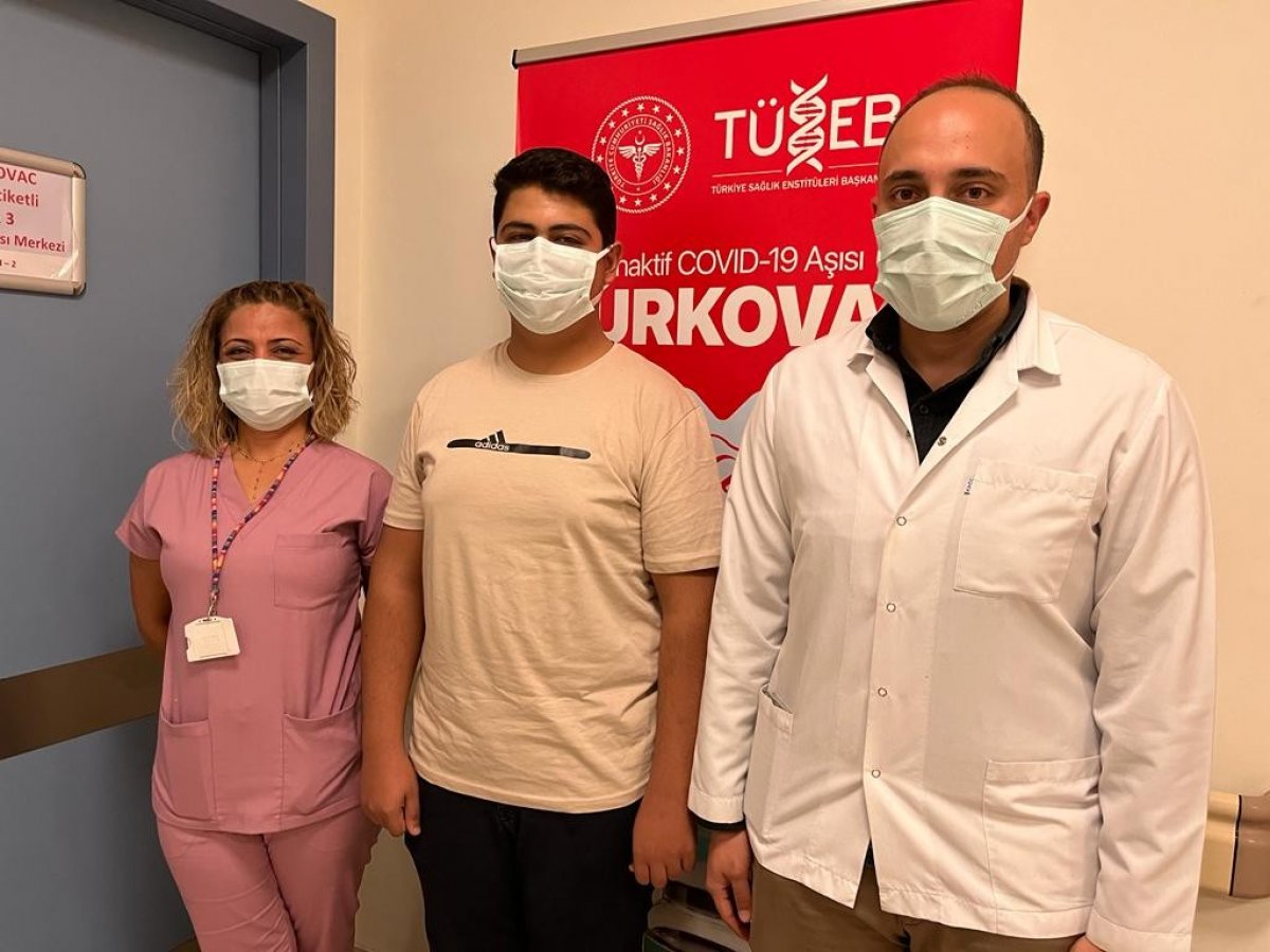 Eskişehir’de 100 üncü TURKOVAC gönüllüsü aşı yaptırdı #4
