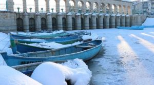 Sıcaklık düştü, Beyşehir Gölü dondu 