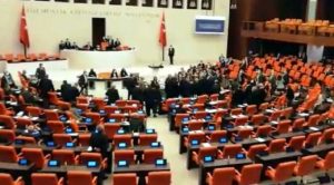 AKP'li ve CHP'li vekiller arasında gerginlik