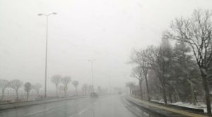Ankara'da kar ve sise bir arada