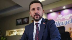 Belediye başkanlığının arından AKP’den de istifa etti