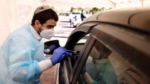 İsrail'de koronavirüs vakaları, rekor seviyelere ulaştı