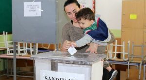 KKTC genel seçimlerinde oy verme işlemi başladı