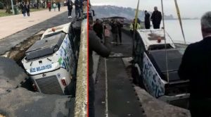 Rize'de beton yarıldı araç içerisine düştü